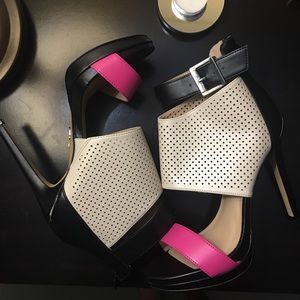 Juicy Couture Heels size 6